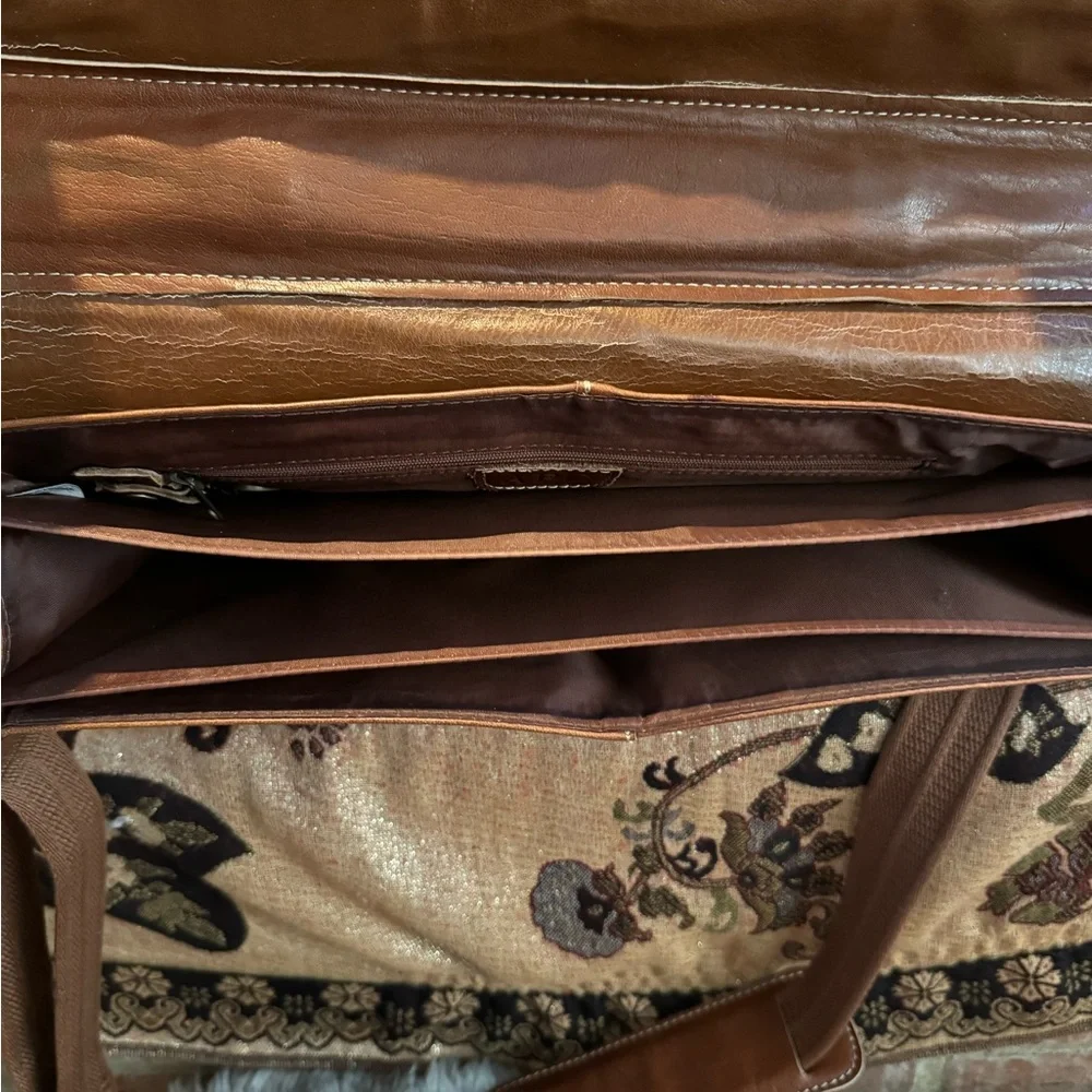 COPY - COPY - Vintage APC Brown Leather Messenger Laptop Briefcase 17